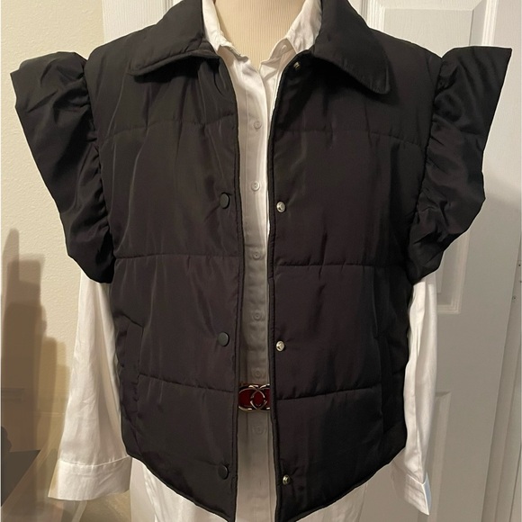 New Black Ruffled sleeveless collared Puffy Vest Coat one size, puffer jacket - Picture 2 of 9